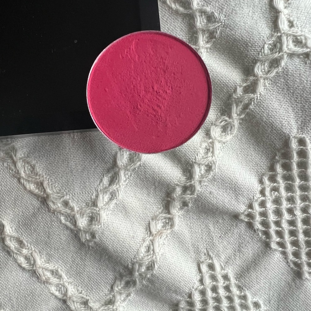 Mac cosmetics eyeshadow Passionate